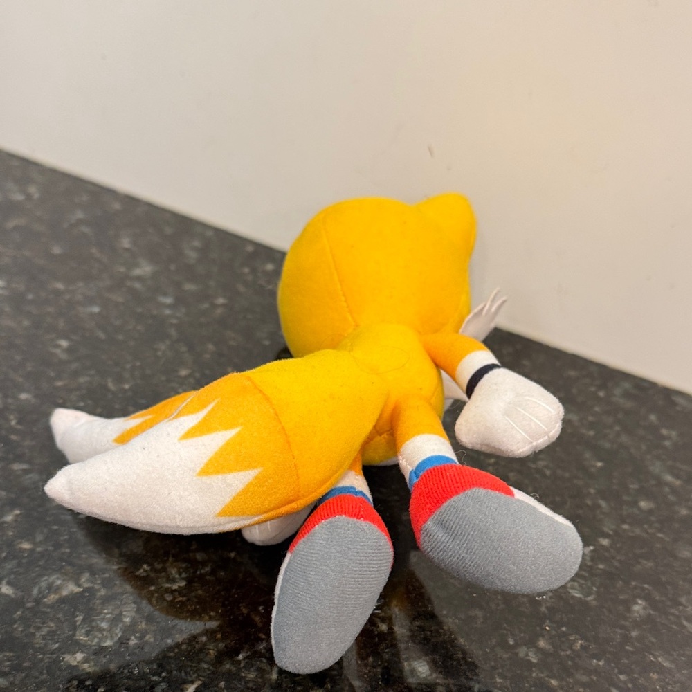 Tails Sonic the Hedgehog Plush Stuffed Animal. Size 9” - Picture 6 of 9